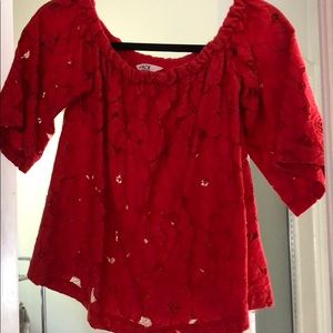 BB Dakota Off the shoulder top